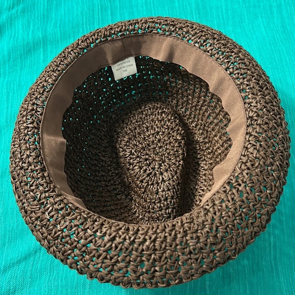 Ladies Hat - Picture 4 of 6